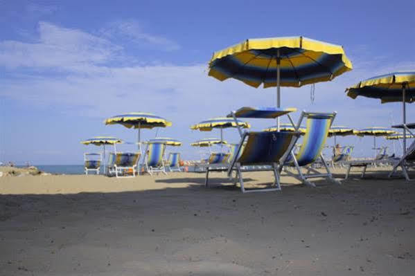 Hotel Ciritorno San Vincenzo Eksteriør billede