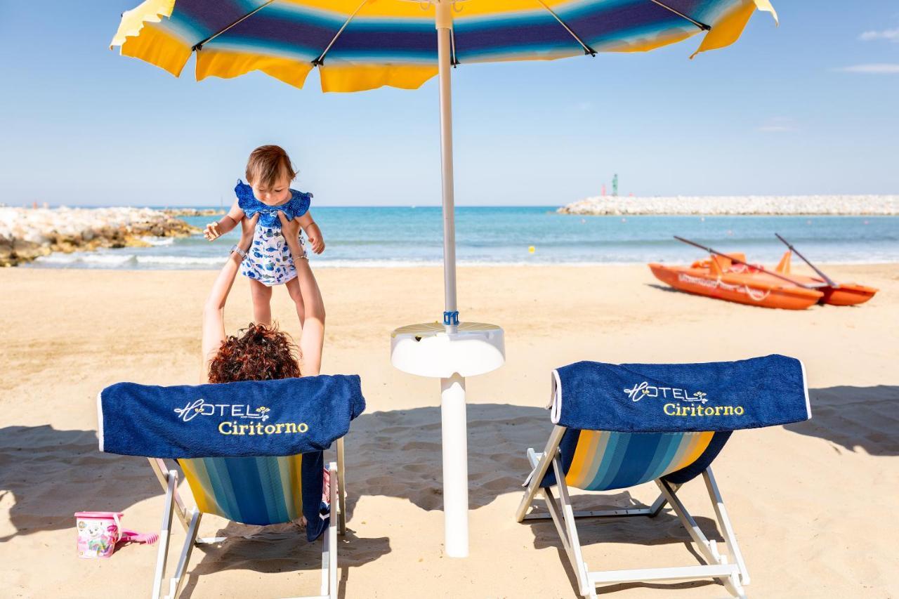 Hotel Ciritorno San Vincenzo Eksteriør billede
